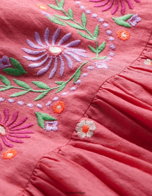 jurk met geborduurde textuur Boden X8VRNV2776 kleding meisjes lolly