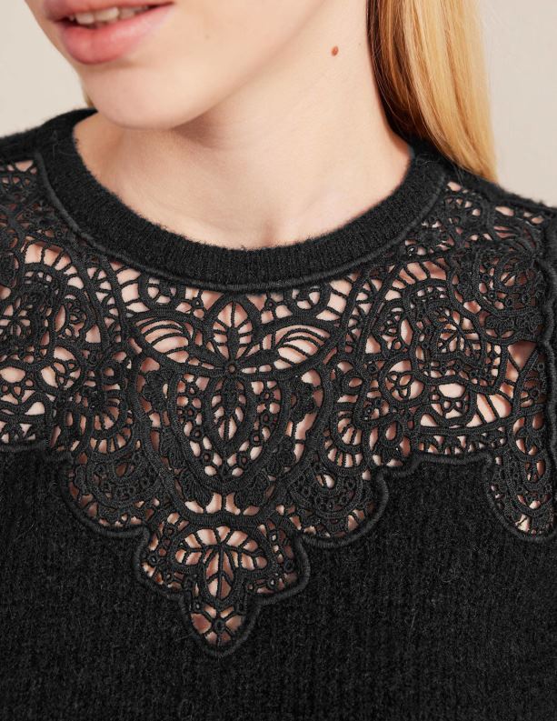 Pluizige trui met kanten paneel Boden X8VRNV1995 kleding vrouwen zwart